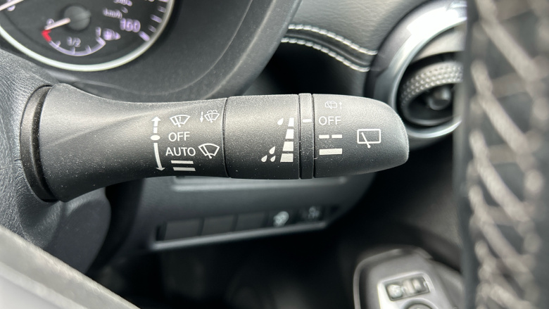 Nissan Juke 1.0 DiG-T 114 N-Connecta 5dr Petrol Hatchback